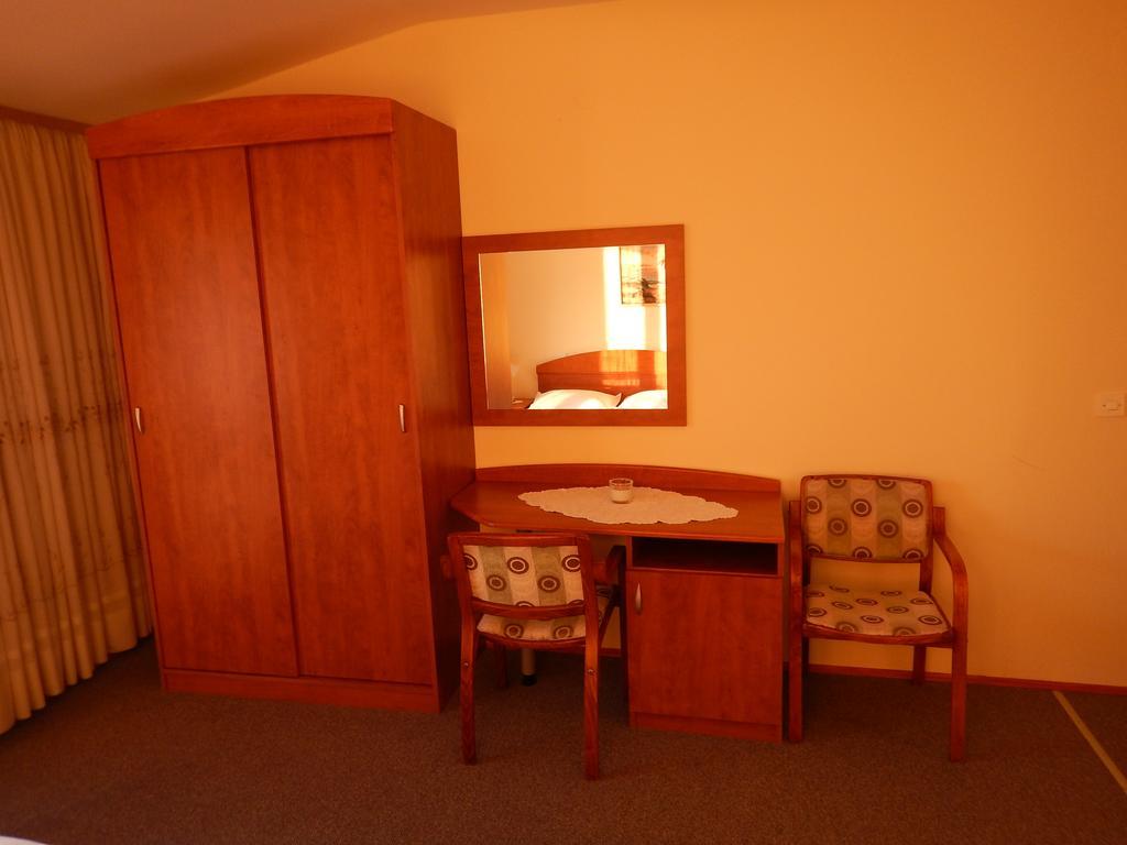 Apartment Danica Брела Экстерьер фото
